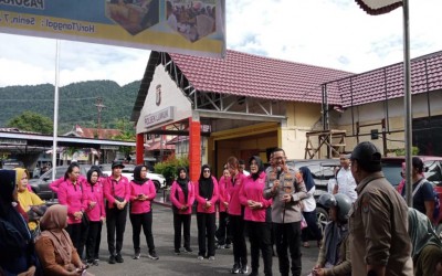 Meriahkan Hari Bhayangkara Ke-79, Disdagrin Banggai Gelar Pasar Murah